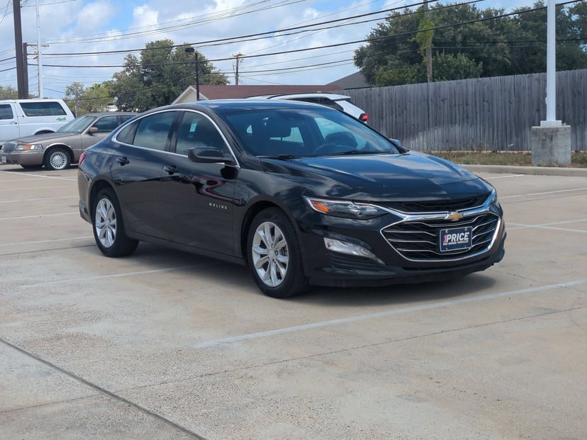2025 Chevrolet Malibu - Image 1