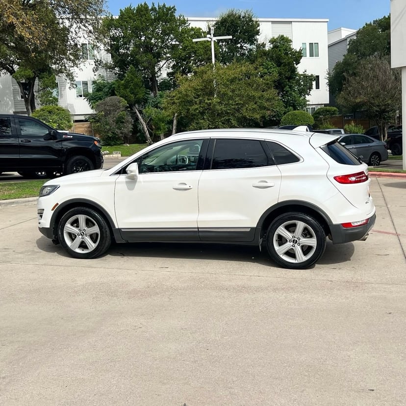 2017 Lincoln MKC - Image 2