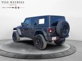 2023 Jeep Wrangler - Preview 14
