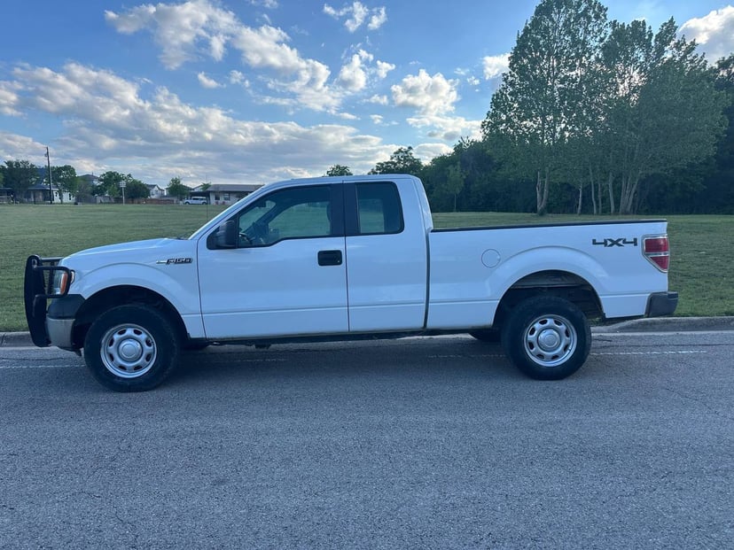 2013 Ford F-150 - Image 2