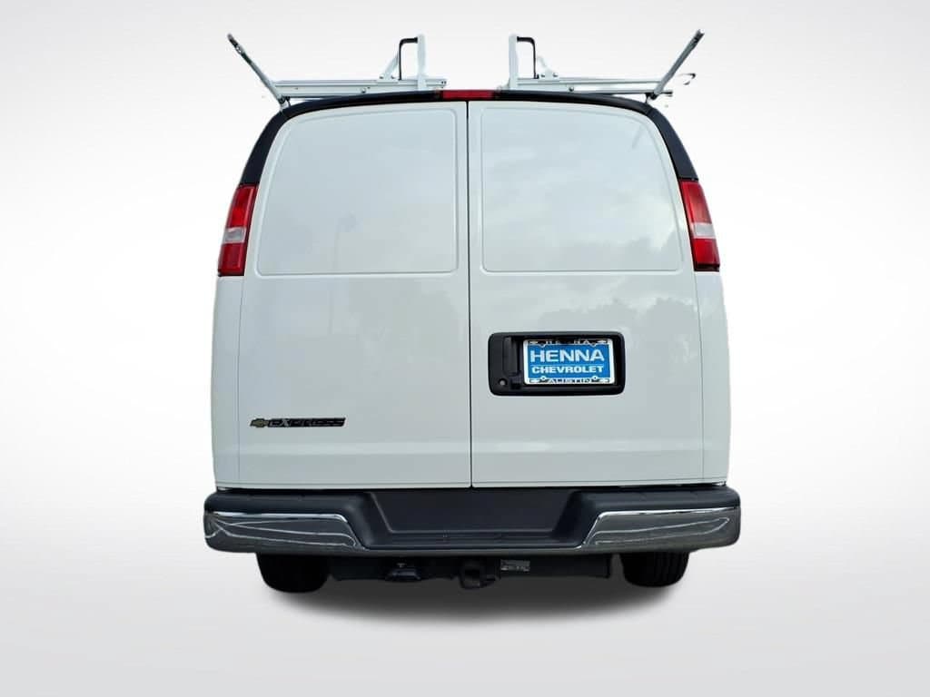 2026 Chevrolet Express - Image 3