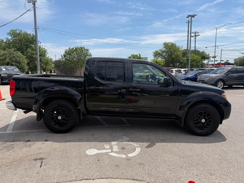2019 Nissan Frontier - Image 3