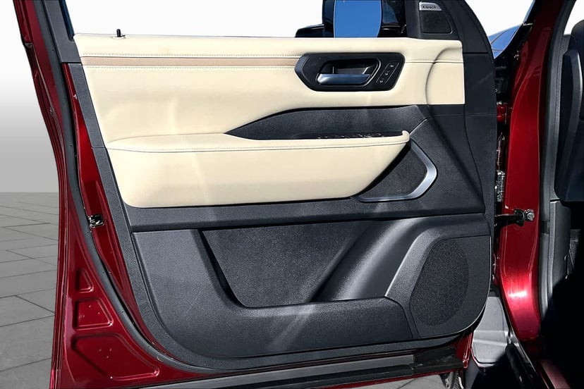 2026 Nissan Armada - Image 1
