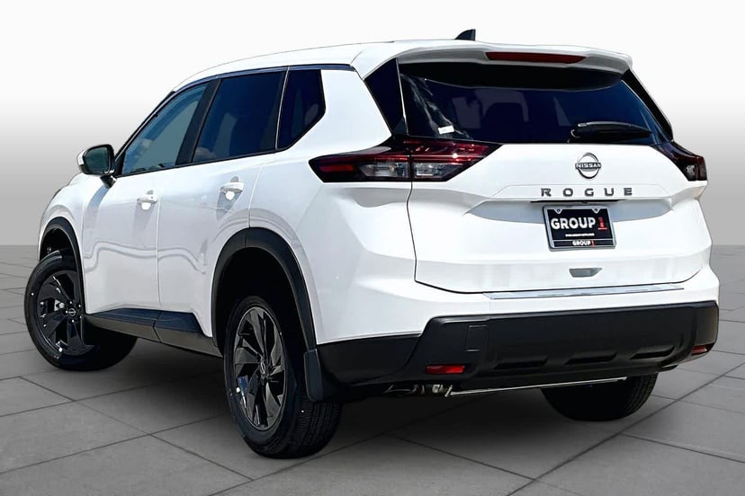 2026 Nissan Rogue - Image 2