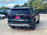 2027 Chevrolet Traverse - Preview 5