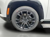 2026 Jeep Grand Wagoneer - Preview 9