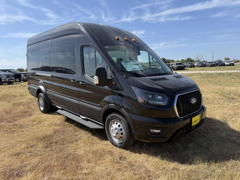2026 Ford Transit - Image 2