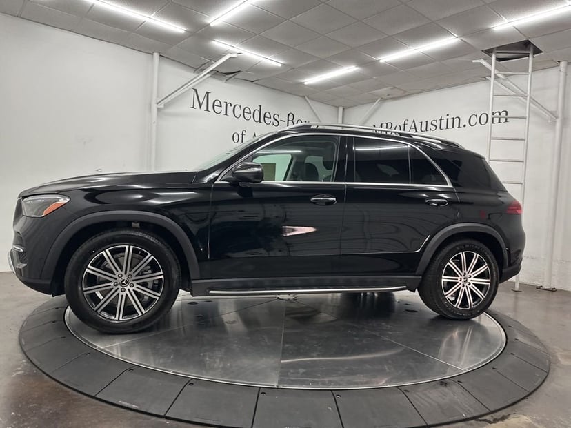 2026 Mercedes-Benz GLE - Image 2