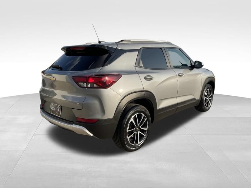 2025 Chevrolet Trailblazer - Image 2
