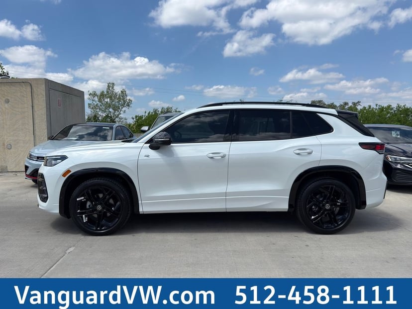 2026 Volkswagen Tiguan - Image 2