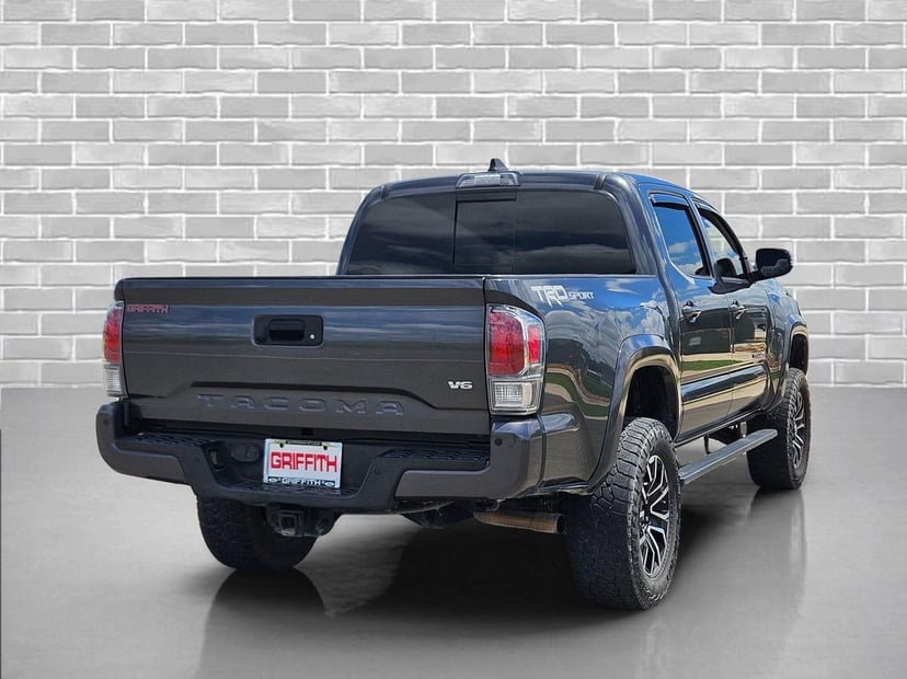 2020 Toyota Tacoma - Image 3