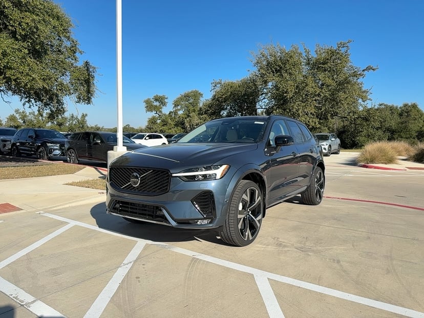 2026 Volvo XC60 - Image 1