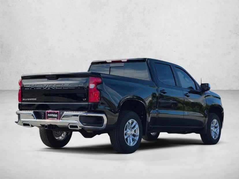 2026 Chevrolet Silverado 1500 - Image 3