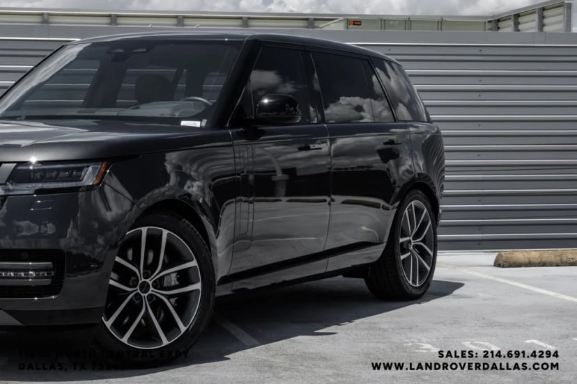 2026 Land Rover Range Rover - Image 3