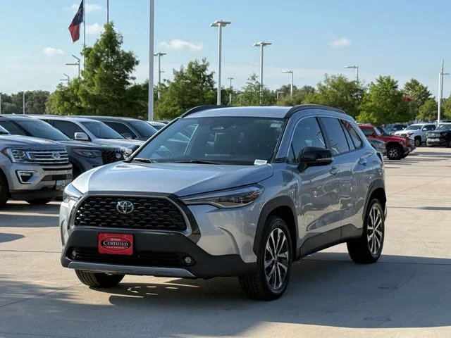 2025 Toyota Corolla Cross - Image 3