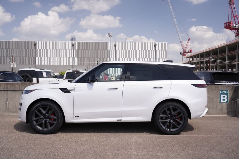 2026 Land Rover Range Rover Sport - Image 2