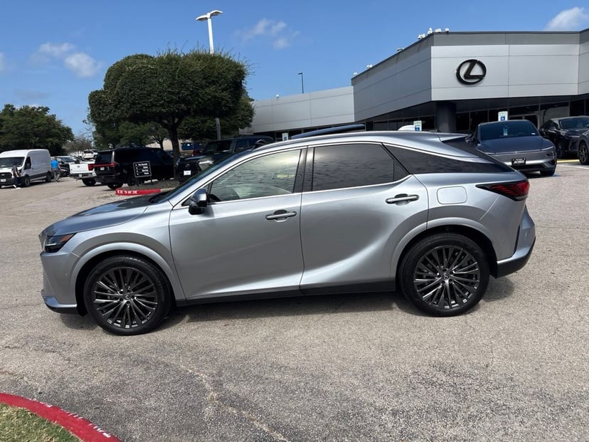 2023 Lexus RX - Image 2
