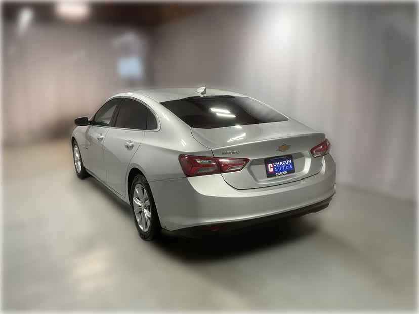 2022 Chevrolet Malibu - Image 2