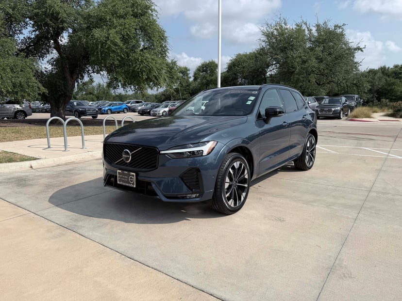 2026 Volvo XC60 - Image 1