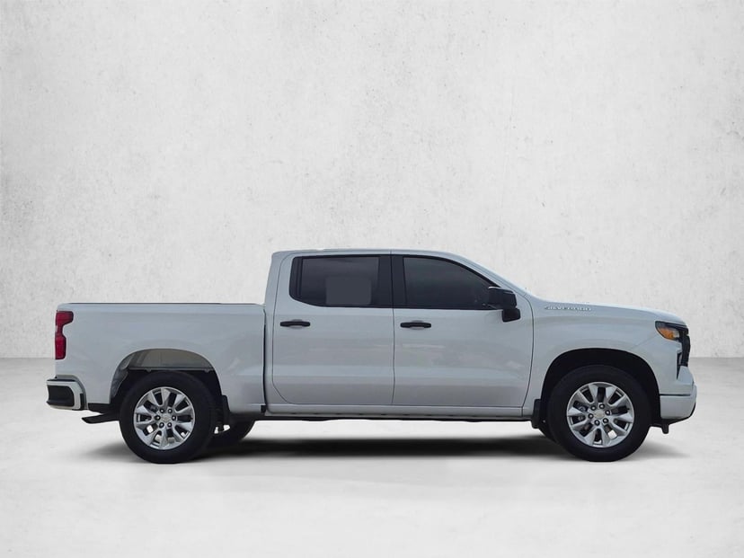 2026 Chevrolet Silverado 1500 - Image 2