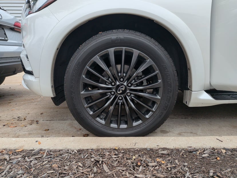 2024 INFINITI QX80 - Image 1