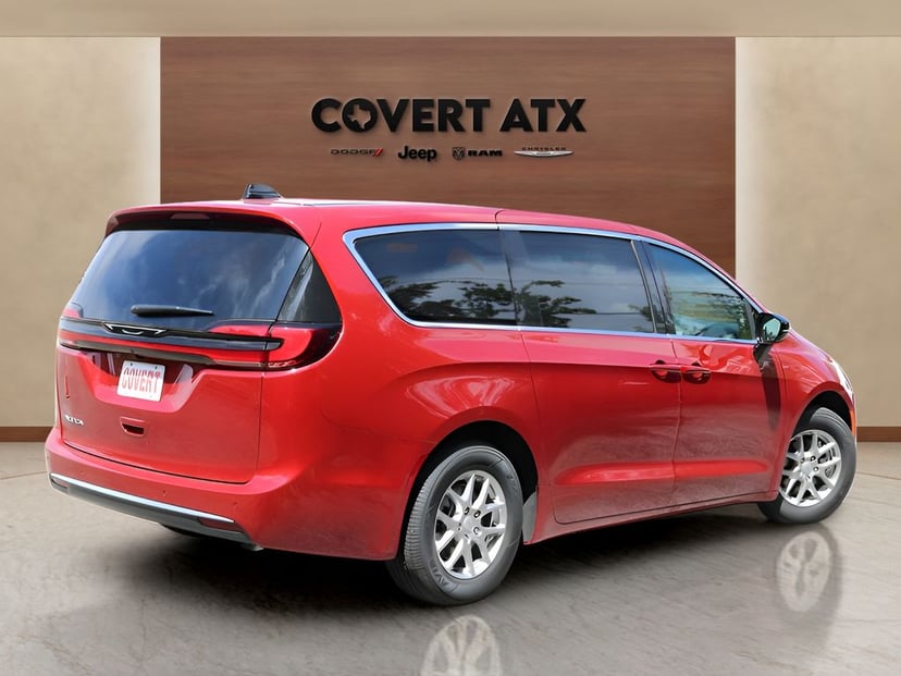 2027 Chrysler Pacifica - Image 3