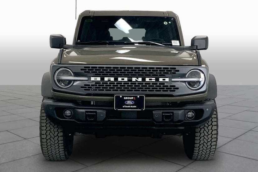 2026 Ford Bronco - Image 2