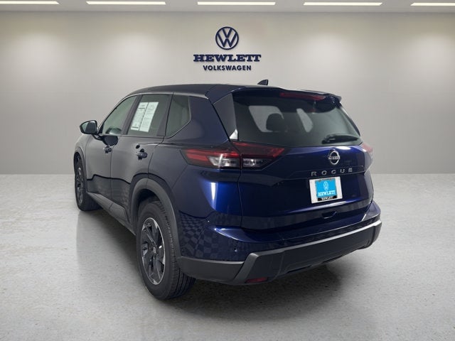 2025 Nissan Rogue - Image 2