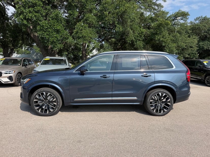 2026 Volvo XC90 - Image 1