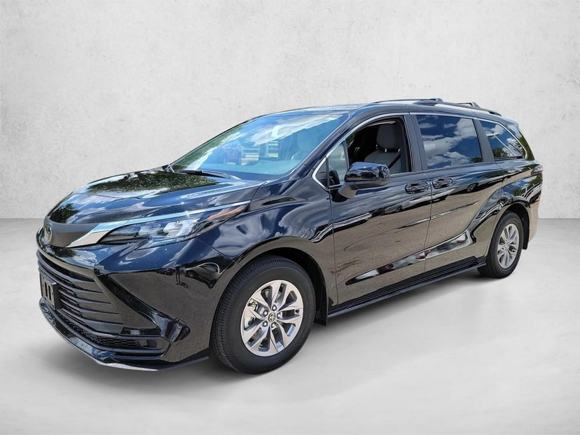 2026 Toyota Sienna - Image 1