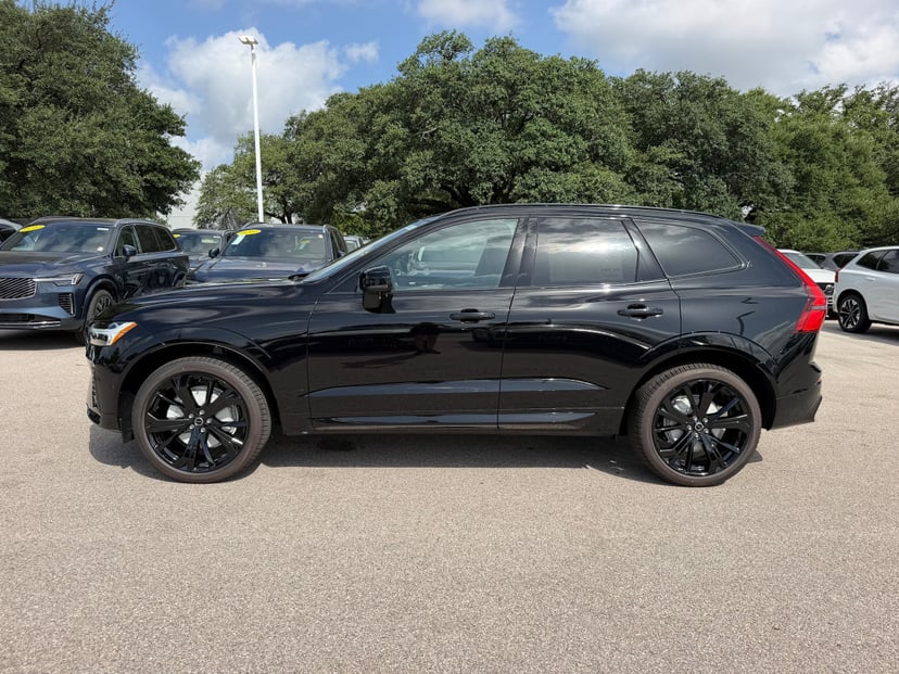 2026 Volvo XC60 - Image 3