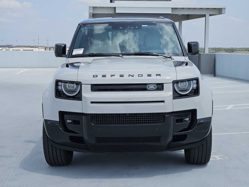 2026 Land Rover Defender - Image 3