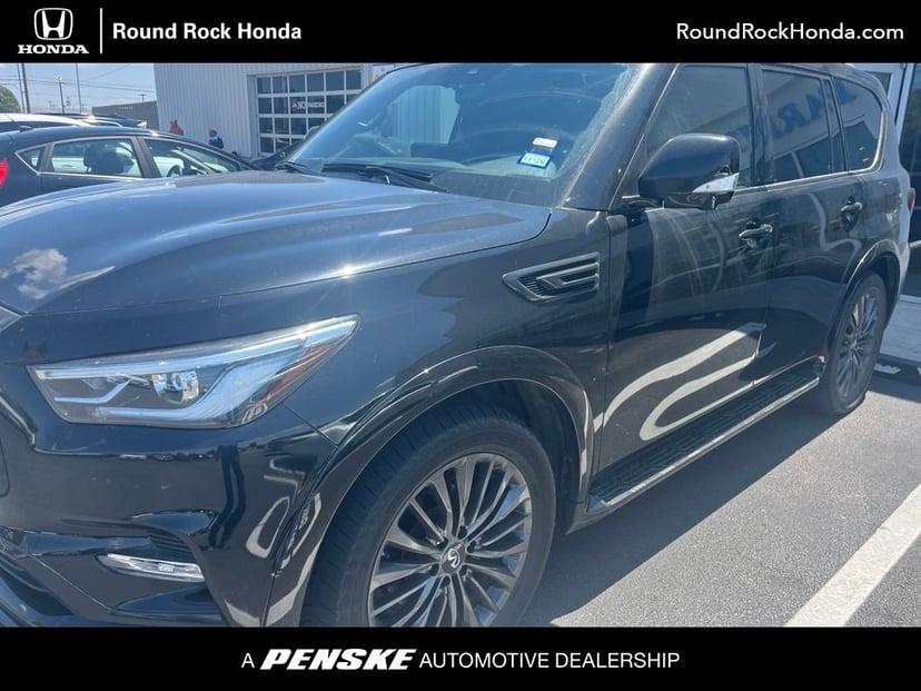 2023 INFINITI QX80 - Image 2