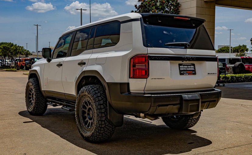 2024 Toyota Land Cruiser - Image 3