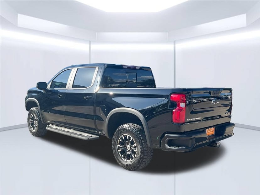 2026 Chevrolet Silverado 1500 - Image 1