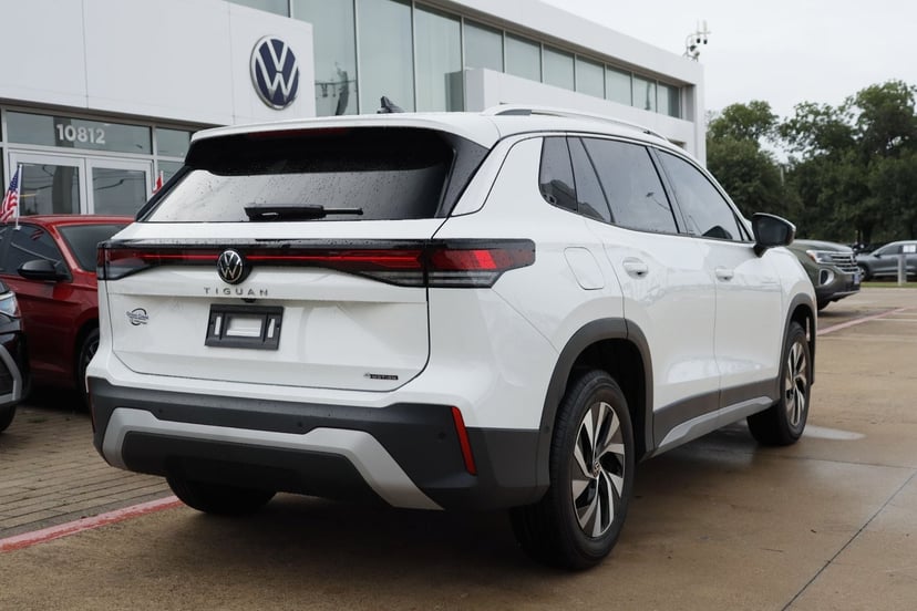 2026 Volkswagen Tiguan - Image 3