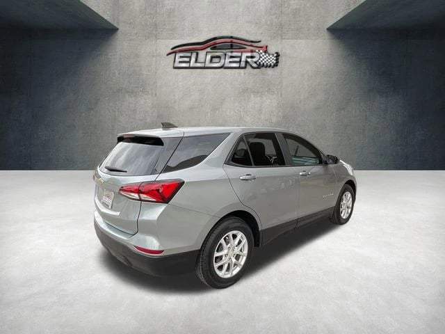 2023 Chevrolet Equinox - Image 3