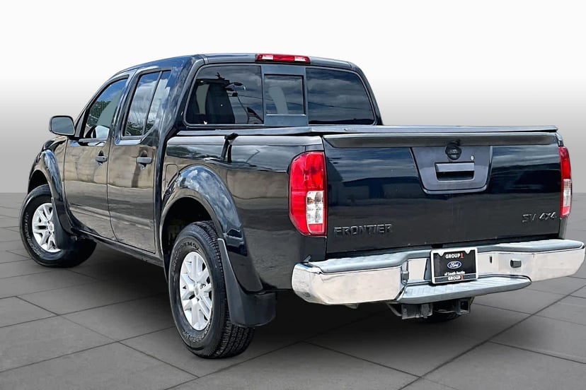 2019 Nissan Frontier - Image 2