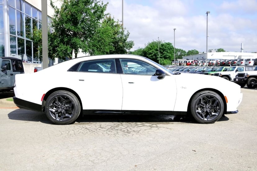 2026 Dodge Charger - Image 2