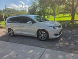 2017 Chrysler Pacifica - Preview 3
