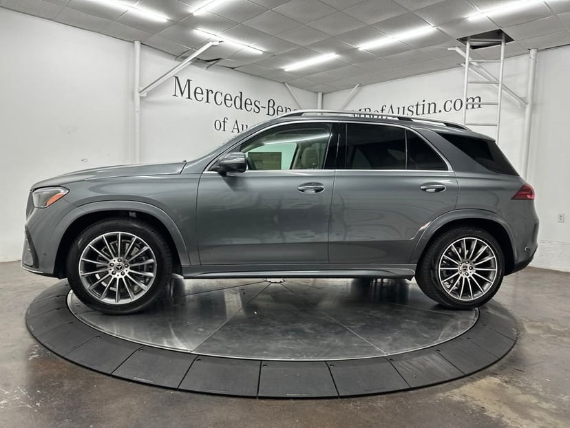 2026 Mercedes-Benz GLE - Image 2