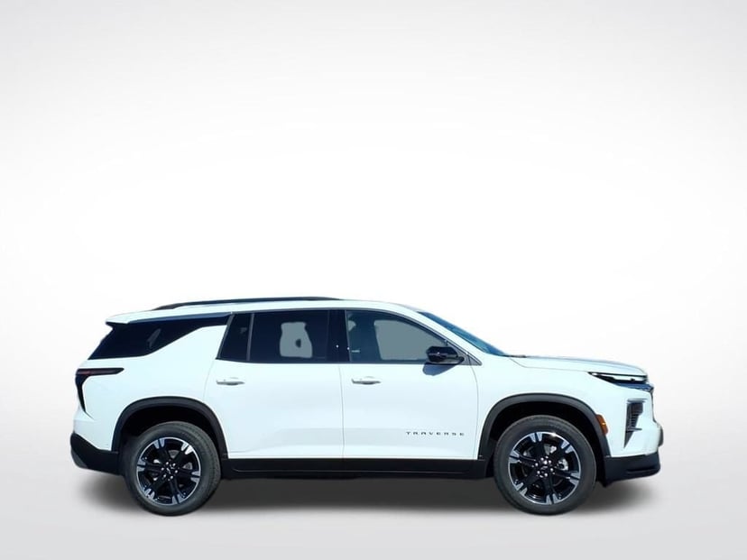 2027 Chevrolet Traverse - Image 1