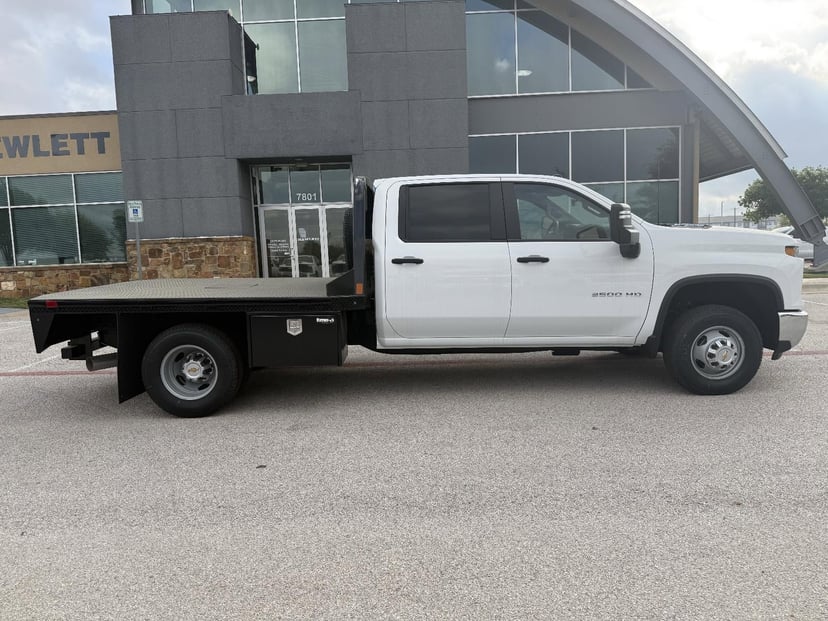 2026 Chevrolet Silverado 3500 HD - Image 2