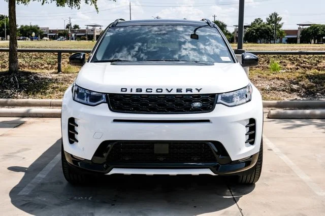 2026 Land Rover Discovery Sport - Image 3