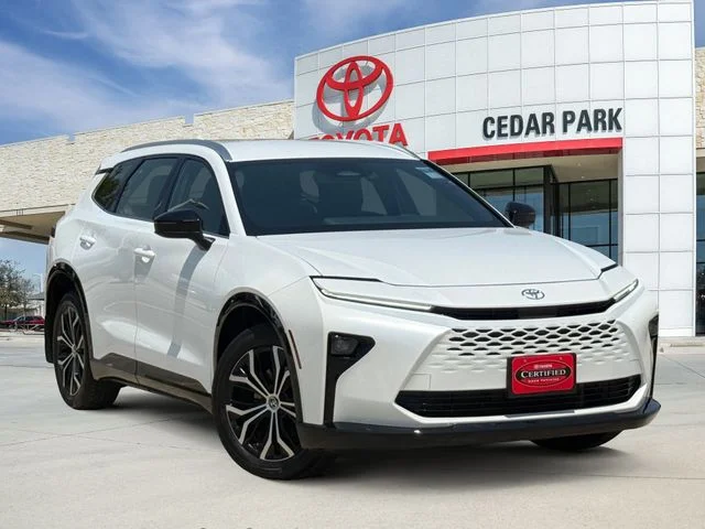 2025 Toyota Crown Signia - Image 1