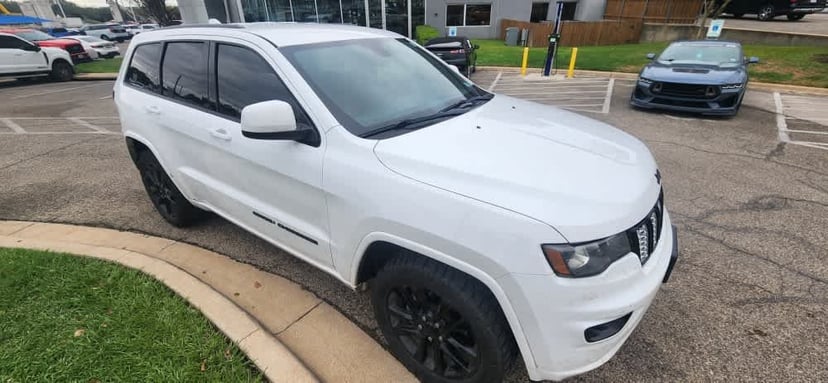 2018 Jeep Grand Cherokee - Image 1