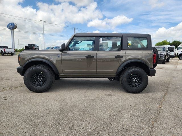 2026 Ford Bronco - Image 3