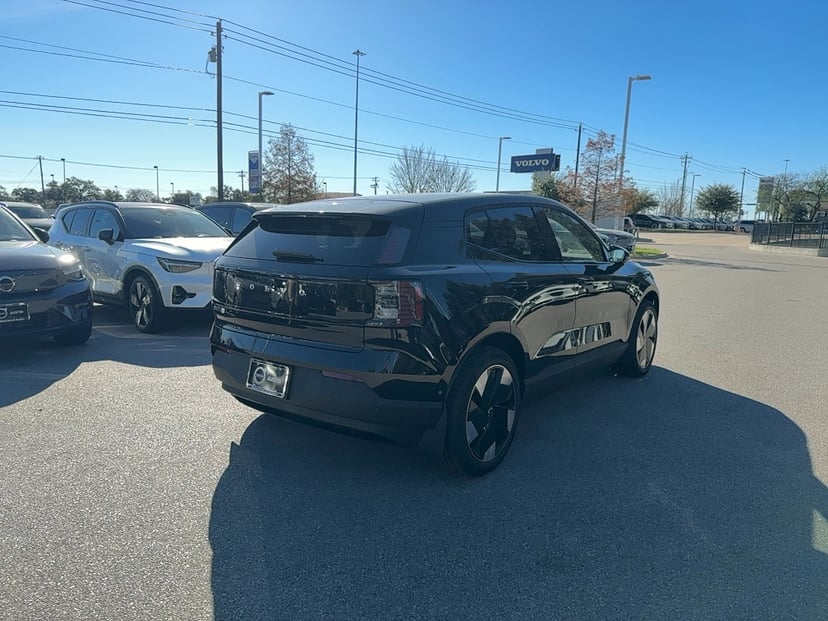 2026 Volvo EX30 - Image 3