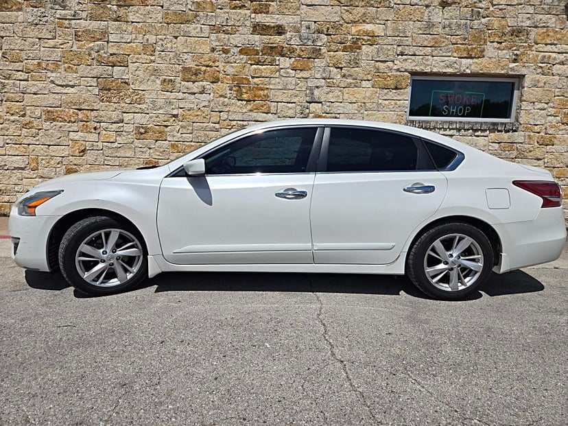 2013 Nissan Altima - Image 2