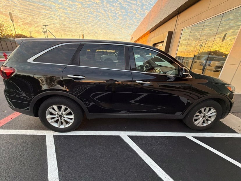 2019 Kia Sorento - Image 1